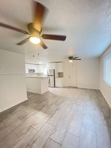 5920 NE 1st Ter, Oakland Park, FL 33334