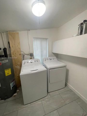 5920 NE 1st Ter, Oakland Park, FL 33334