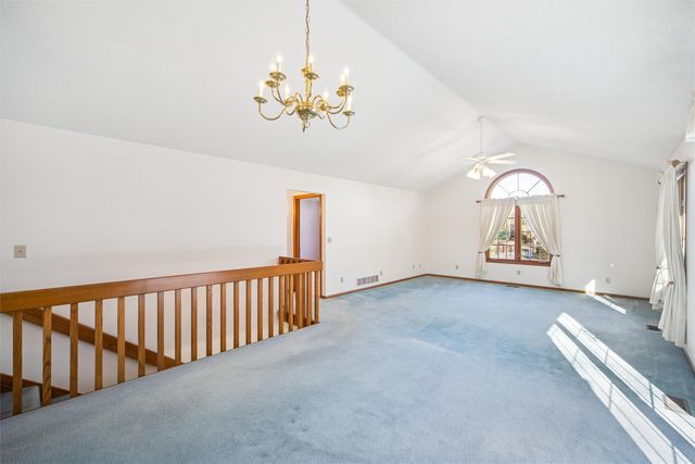 5913 Aspen Circle, Johnston, IA 50131