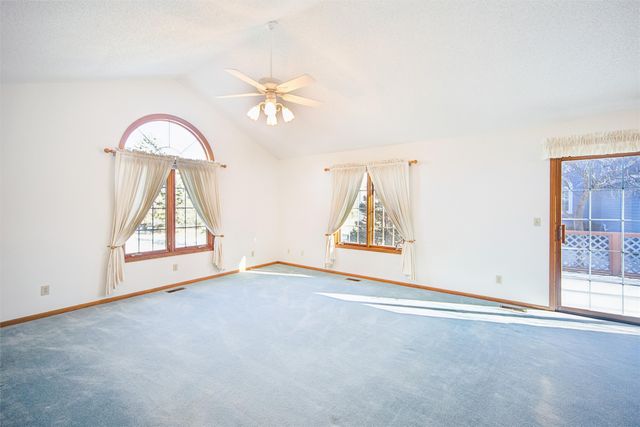 5913 Aspen Circle, Johnston, IA 50131