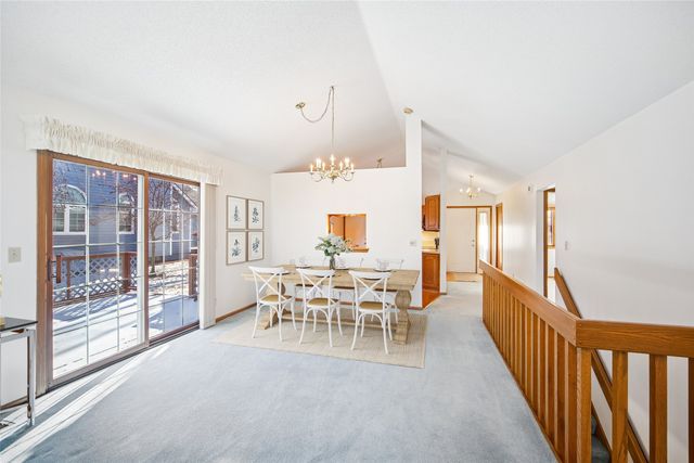 5913 Aspen Circle, Johnston, IA 50131