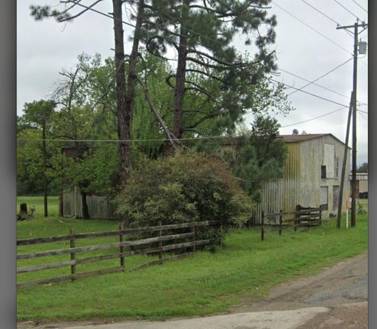 805 N Main Street, Jewett, TX 75846