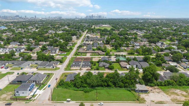 4315 Reed Road, Houston, TX 77051