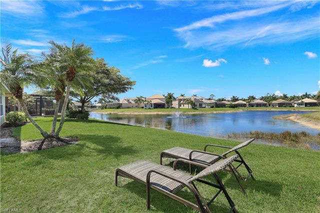 1685 Serrano CIR, Naples, FL 34105