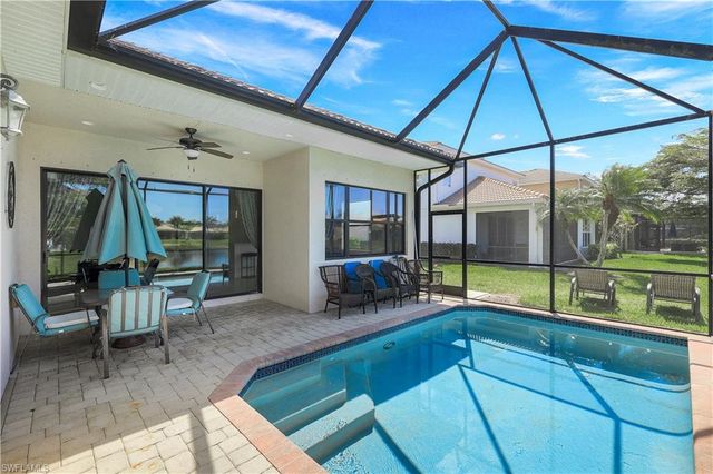 1685 Serrano CIR, Naples, FL 34105