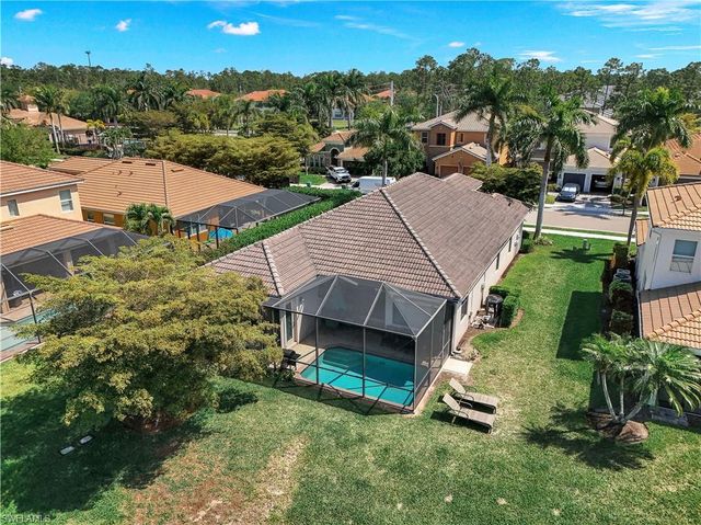 1685 Serrano CIR, Naples, FL 34105