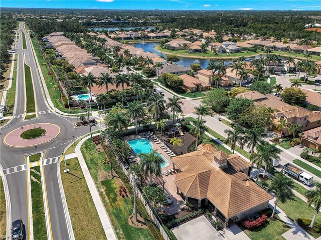 1685 Serrano CIR, Naples, FL 34105