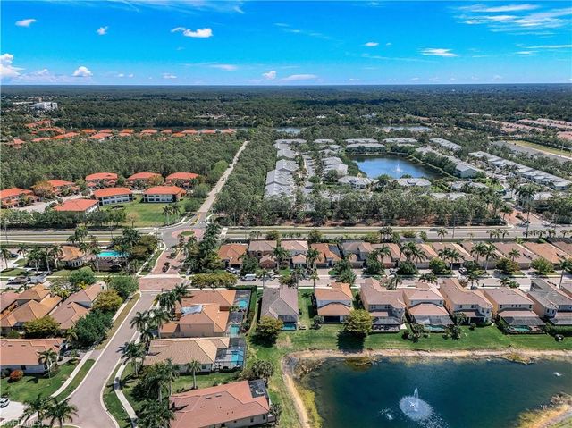 1685 Serrano CIR, Naples, FL 34105