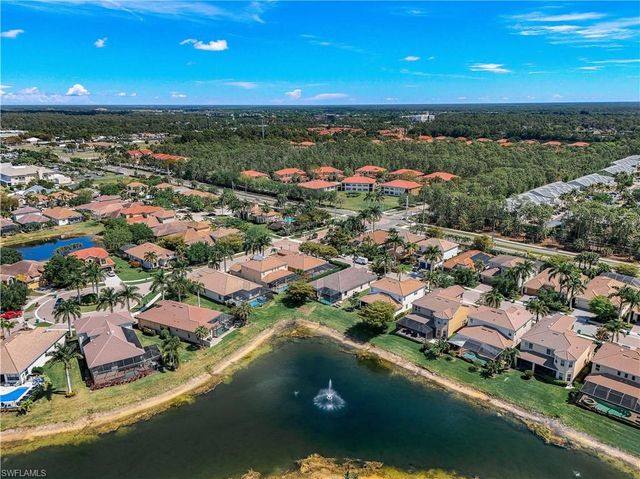 1685 Serrano CIR, Naples, FL 34105