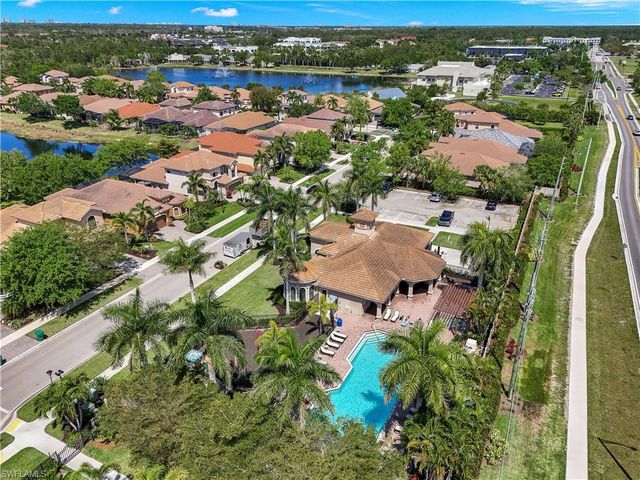1685 Serrano CIR, Naples, FL 34105