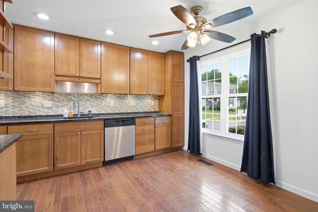 10070 APPLE WOOD CT, Burke, VA 22015