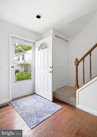 10070 APPLE WOOD CT, Burke, VA 22015