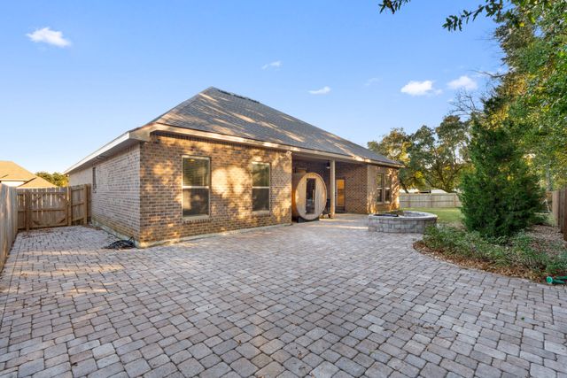 4605 Queen Palm Court, Pace, FL 32571