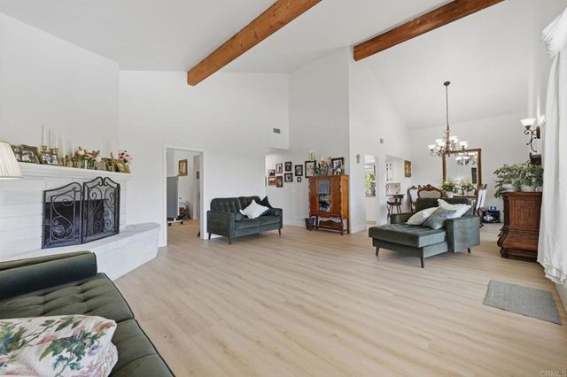 3830 Lake Garden Drive, Fallbrook, CA 92028