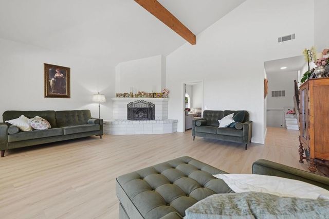 3830 Lake Garden Drive, Fallbrook, CA 92028