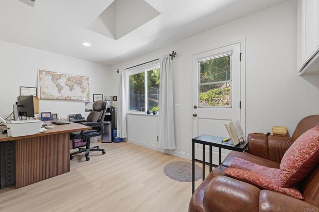 3830 Lake Garden Drive, Fallbrook, CA 92028