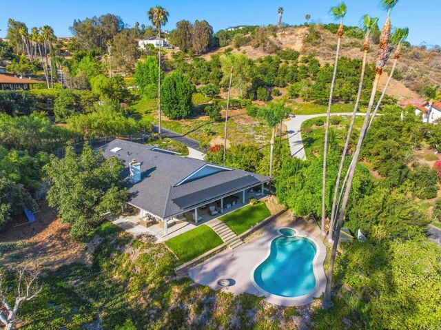 3830 Lake Garden Drive, Fallbrook, CA 92028