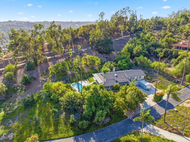 3830 Lake Garden Drive, Fallbrook, CA 92028