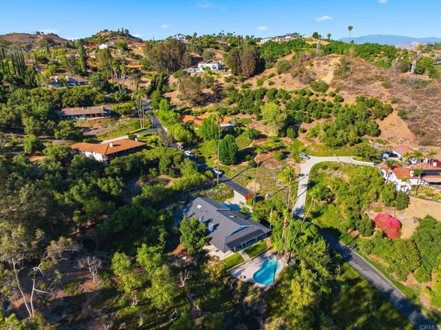 3830 Lake Garden Drive, Fallbrook, CA 92028