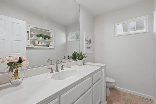 3830 Lake Garden Drive, Fallbrook, CA 92028