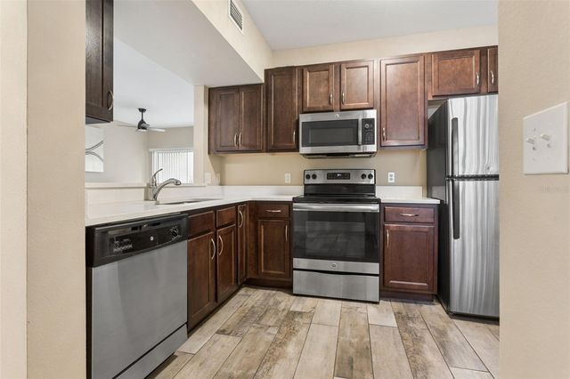 1195 GODAVARI WAY 105, Wesley Chapel, FL 33543
