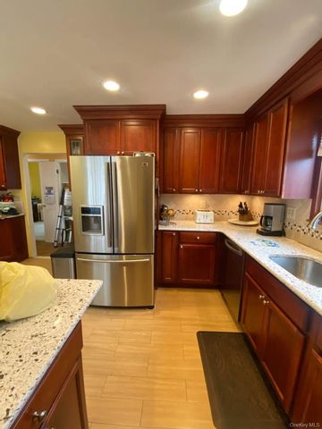 99 Cedar Road, Amityville, NY 11701