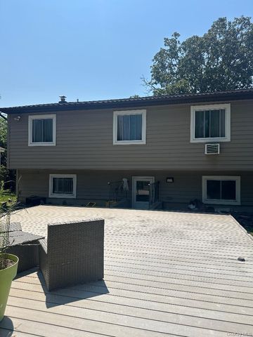99 Cedar Road, Amityville, NY 11701
