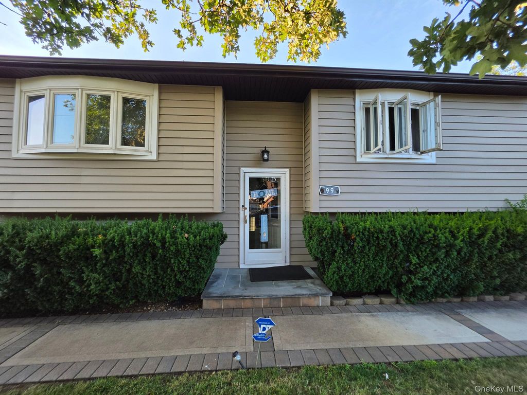 99 Cedar Road, Amityville, NY 11701