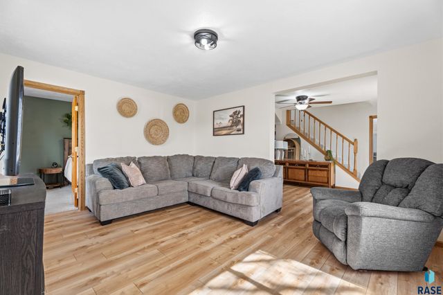 406 S Prairie St Street, Harrisburg, SD 57032