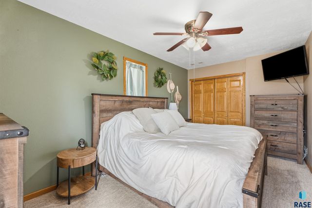 406 S Prairie St Street, Harrisburg, SD 57032