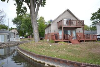 11320 W Ferndale Drive, Manitou Beach, MI 49253