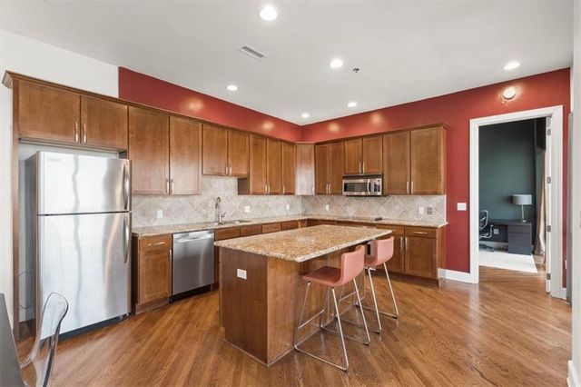 600 Admiral Boulevard 1905, Kansas City, MO 64106