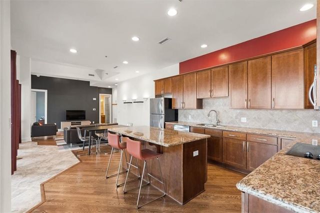 600 Admiral Boulevard 1905, Kansas City, MO 64106