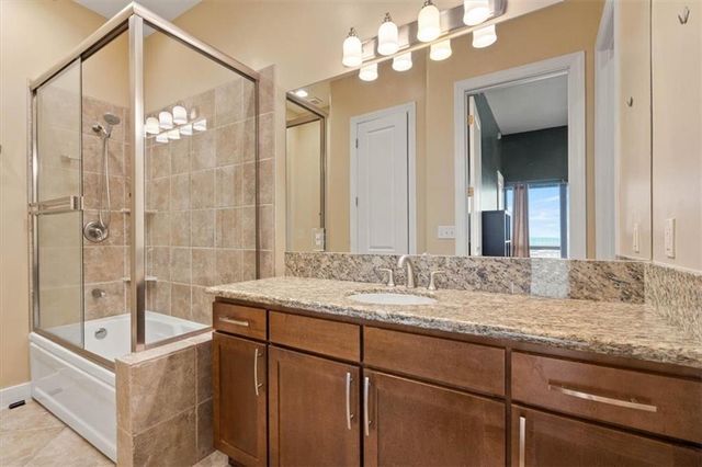 600 Admiral Boulevard 1905, Kansas City, MO 64106