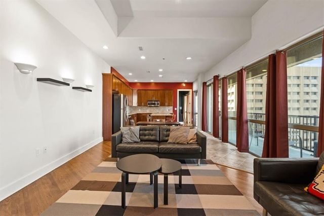 600 Admiral Boulevard 1905, Kansas City, MO 64106