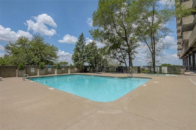 600 Admiral Boulevard 1905, Kansas City, MO 64106
