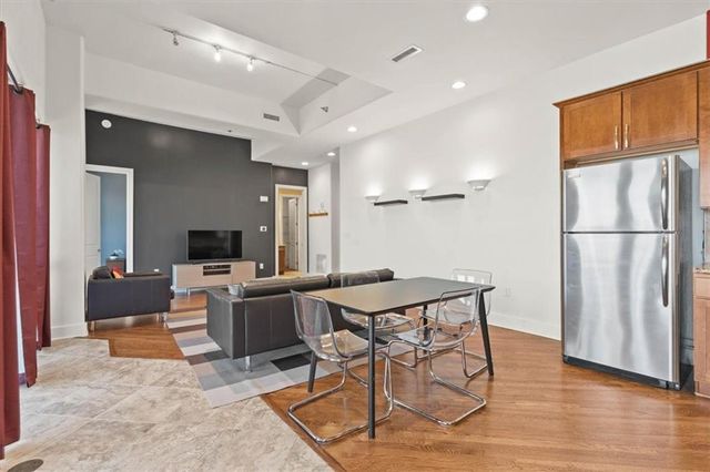 600 Admiral Boulevard 1905, Kansas City, MO 64106