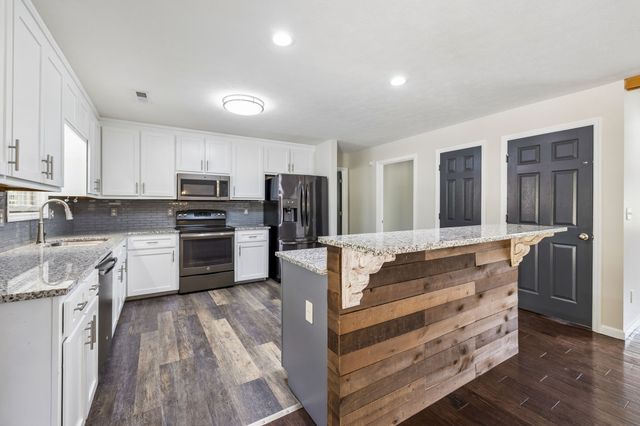 240 Scenic Ct, Pulaski, TN 38478