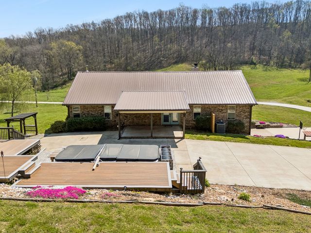 240 Scenic Ct, Pulaski, TN 38478