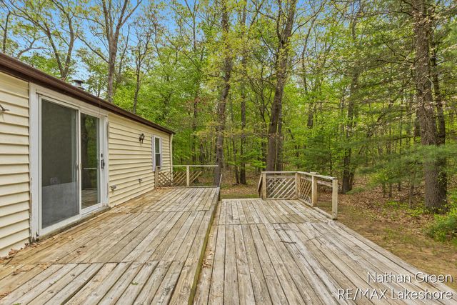 957 Maple Street, Pullman, MI 49450