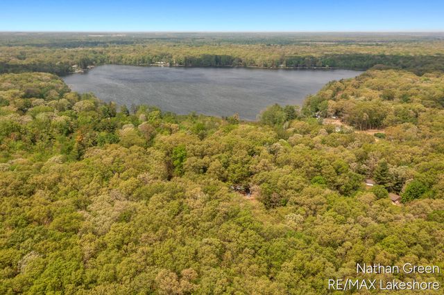 957 Maple Street, Pullman, MI 49450