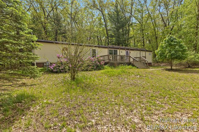 957 Maple Street, Pullman, MI 49450