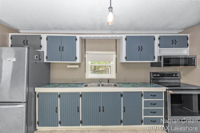957 Maple Street, Pullman, MI 49450