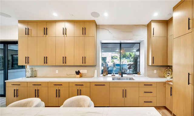 19225 Rosita, Tarzana, CA 91356