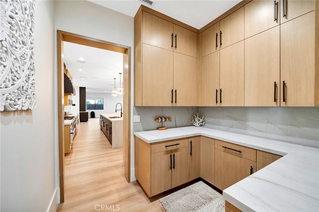 19225 Rosita, Tarzana, CA 91356