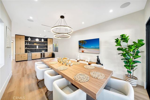 19225 Rosita, Tarzana, CA 91356