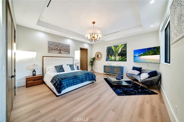 19225 Rosita, Tarzana, CA 91356