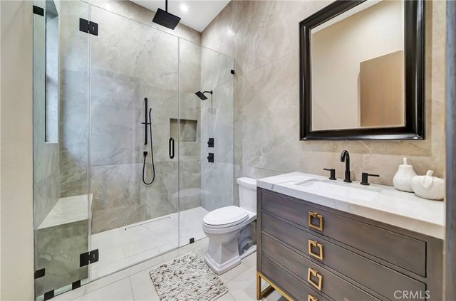 19225 Rosita, Tarzana, CA 91356