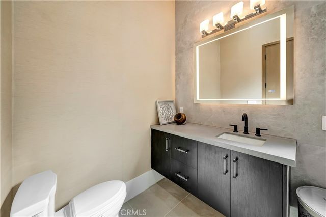 19225 Rosita, Tarzana, CA 91356