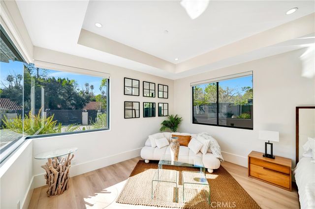 19225 Rosita, Tarzana, CA 91356